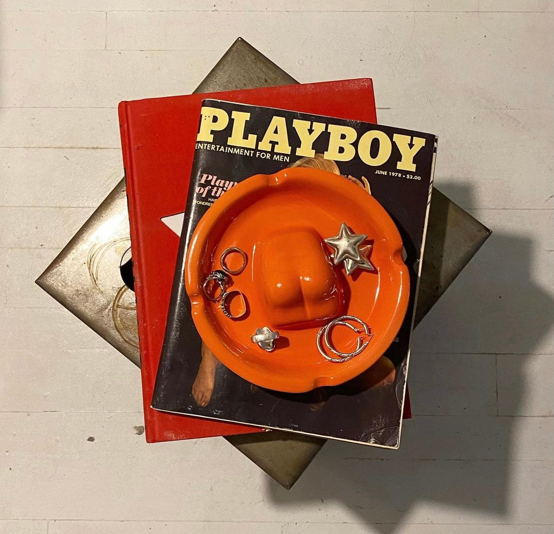 ceramic-butt-shaped-ashtray-ass-tray-red