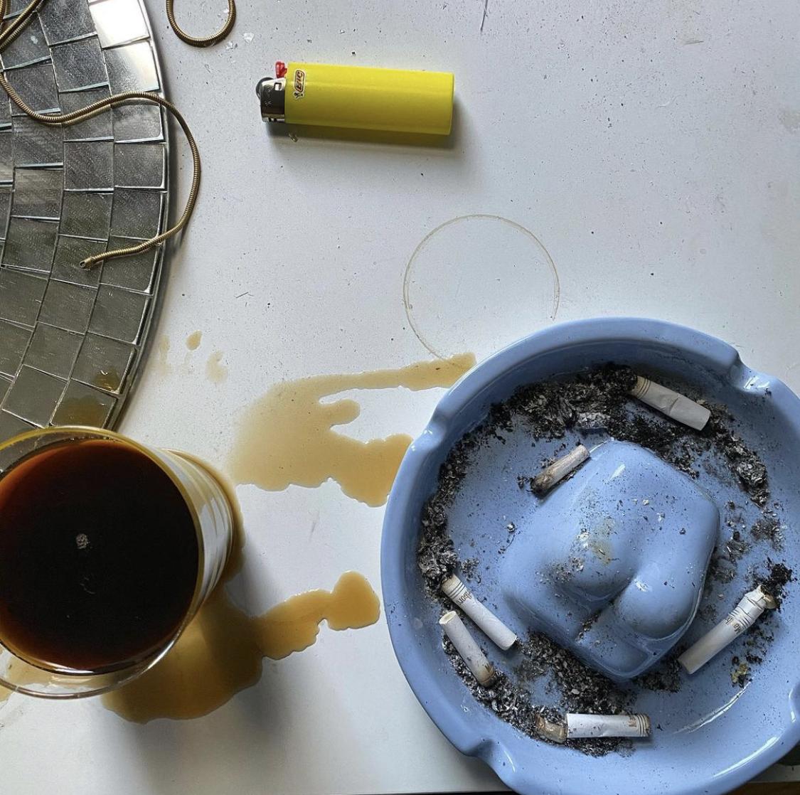 ceramic-butt-shaped-ashtray-ass-tray-light-blue